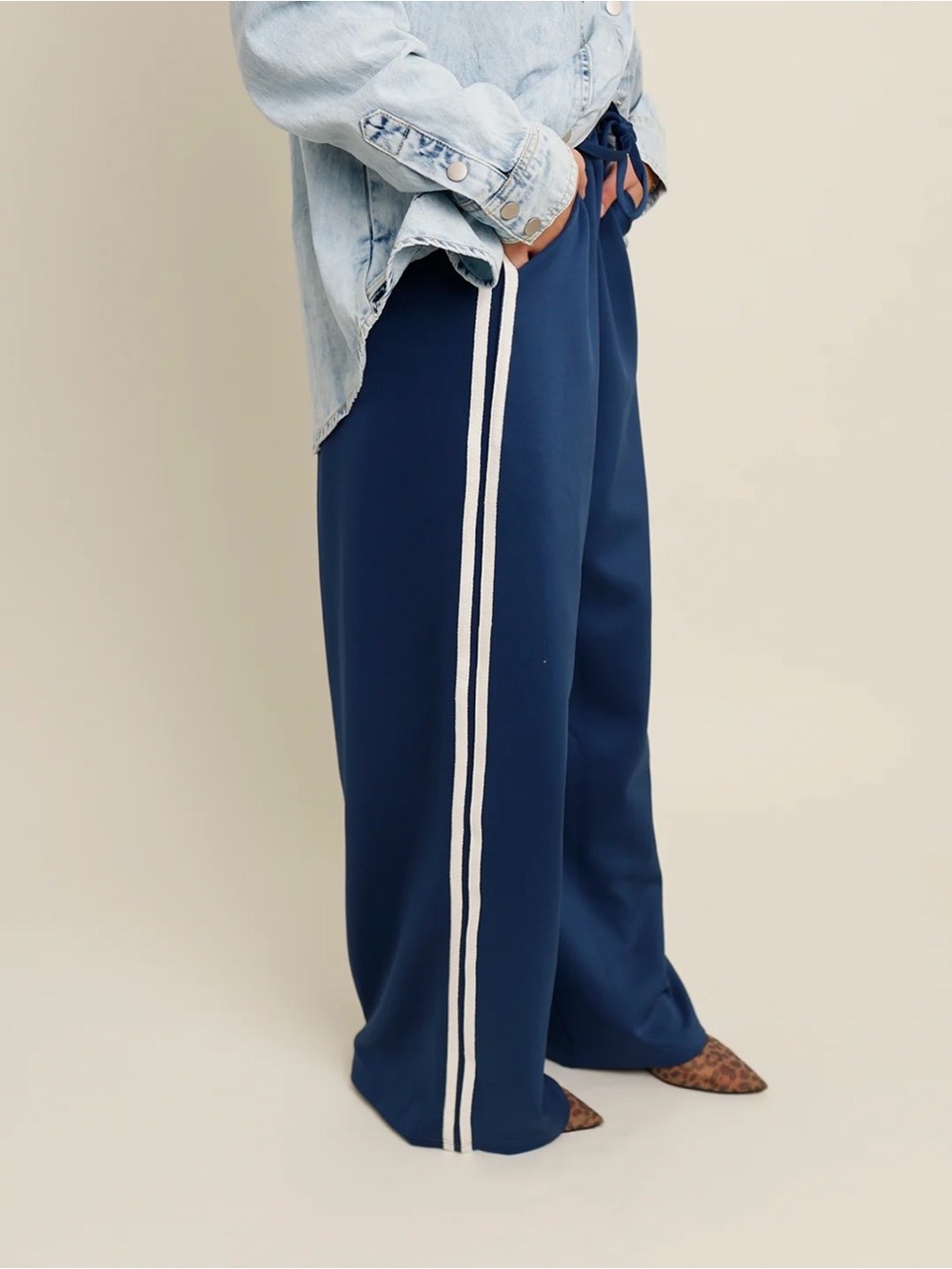 Navy Wide-Leg Track Pants with White Side Stripes